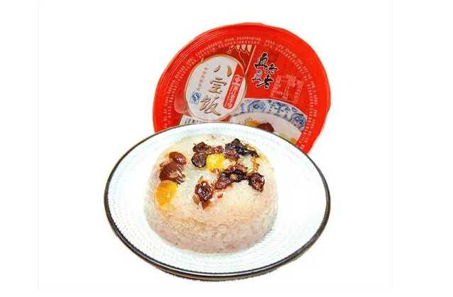 八寶飯專業(yè)包裝線：鎖住傳統(tǒng)美味，融合現(xiàn)代科技，開啟美食新篇章！
